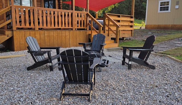 King Bed & Private Hot Tub Near Hot Springs - The Arrow