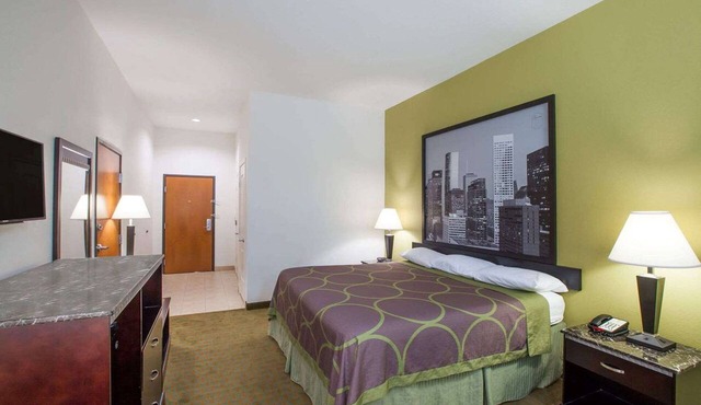 King Bed Room, Scottish Inns La Porte, Free Parking, Near Sylvan Beach Park