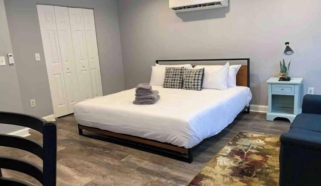 ✪King Bed Studio✪ in Suburbs -Perfect Long Term Stay