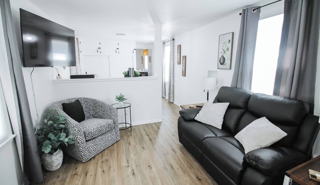 King Bed & Walk-In Shower - Ample Amenities + W/D