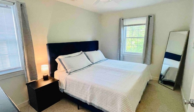 King Bedroom, Easy Walk to UVA