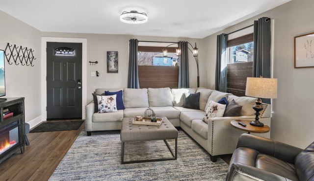 KING BEDS! Comfy/Spacious home near Audubon Park