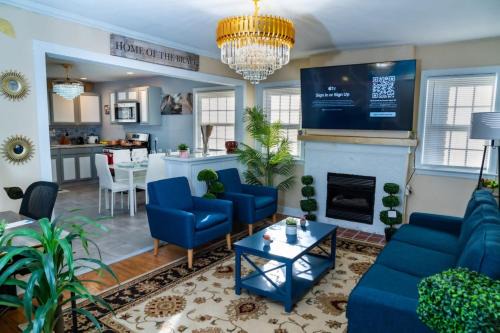 King Beds -Pet Friendly Fully Fenced Yard