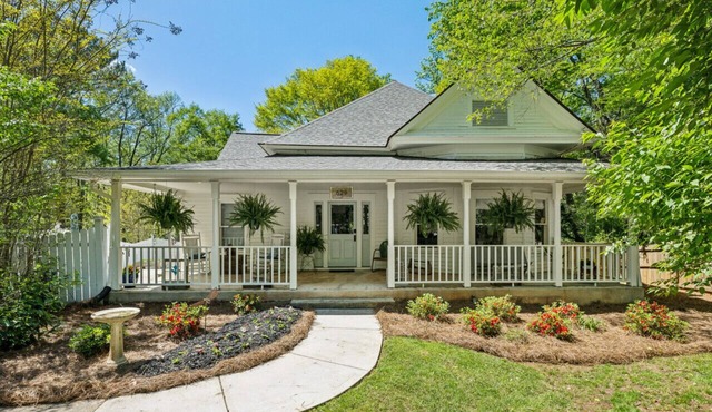 King Beds|Pets Welcome|Historic Queen Anne Cottage