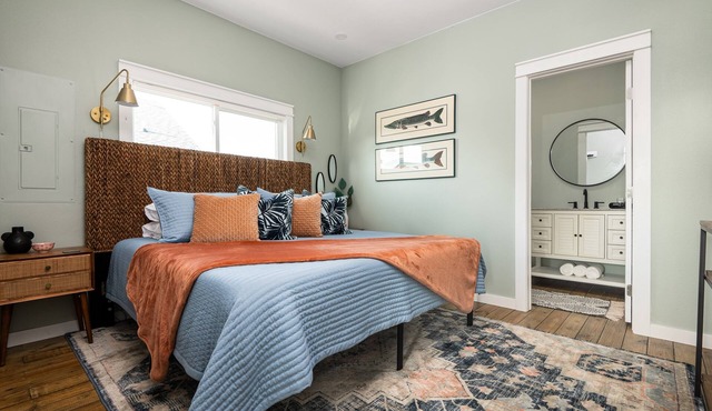 King beds*Professionally decorated*Close to Beach