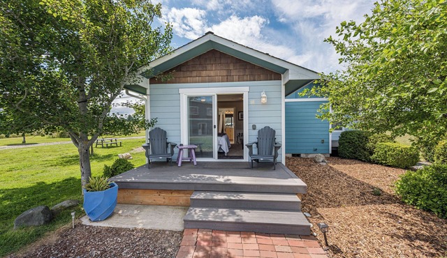 King Bunk room with a distant Ocean view.