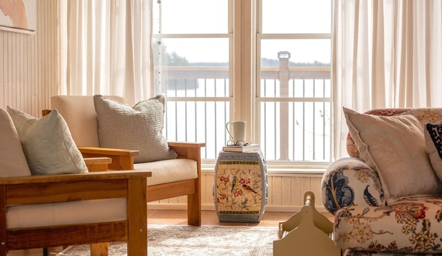 King Estate Rideau | Waterfront | Sleeps 16 | 4 Acres | Views!