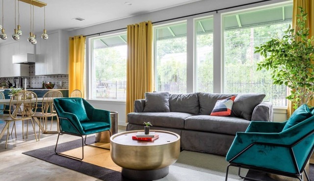 King Kasa 6BR Retreat—6 walk min to Rainey St