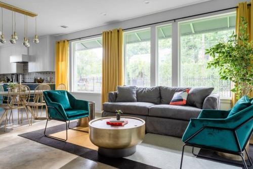King Kasa 6BR Retreat - 6 walk min to Rainey St