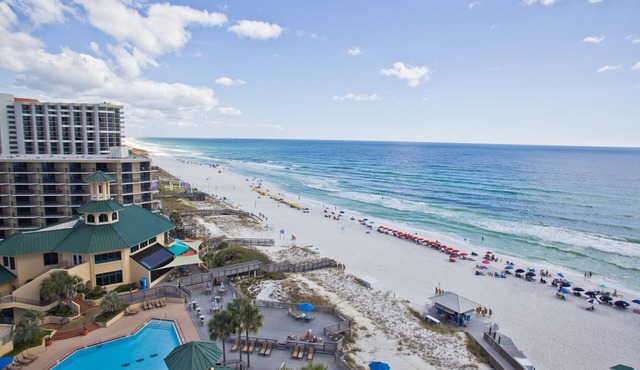 King Master Ocean Front Deluxe Unit in Coastal Chic Style-