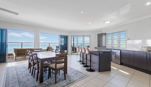 King of the Hill - Tangalooma