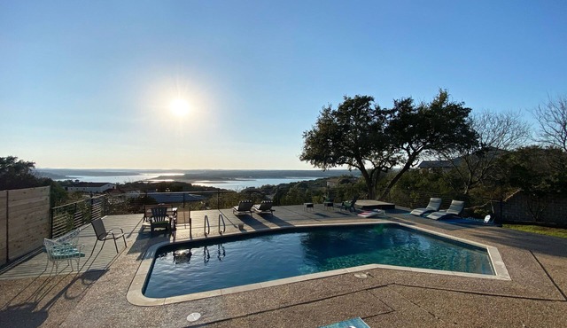 King Of The Hill @ Lake Travis! Pool, Spa, Sunset Views Over Arkansas Bend!
