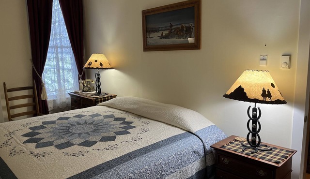 King One Bedroom, Converted 1894 Historic Hotel, Downtown Buffalo Wyoming