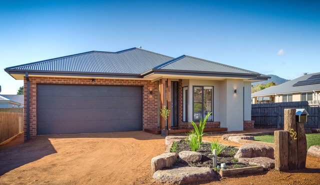 King Parrott Healesville