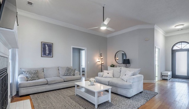 King & Queens Villa at Parkside