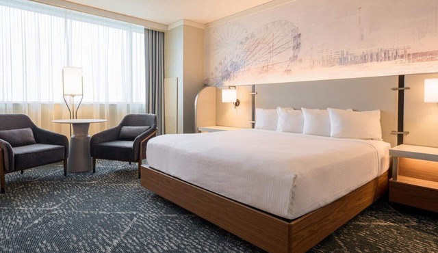 King Room at a 4⭐️ Hotel