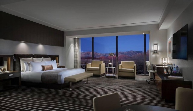 King Room at a 5⭐️ Hotel