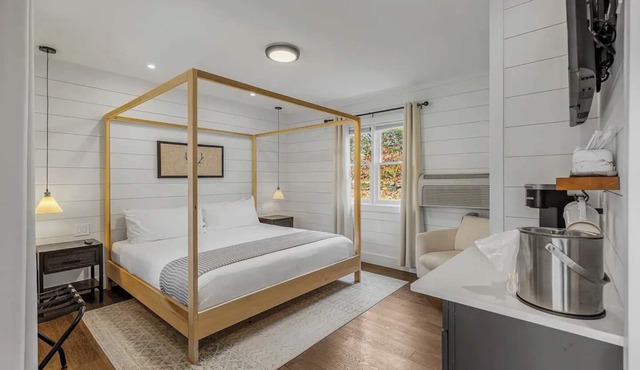 King Room at our Boutique Bed and Brewery