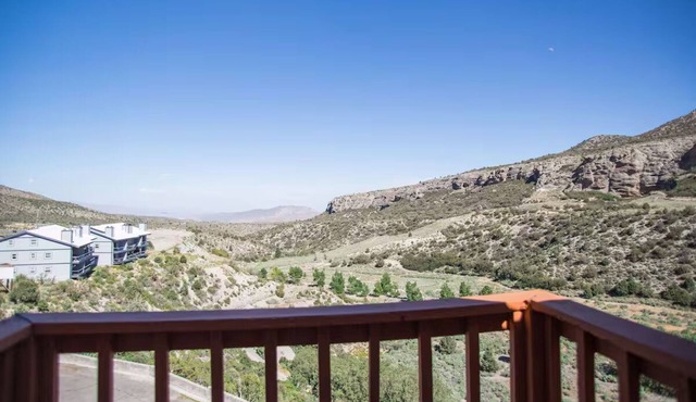 King Room at The Retreat on Charleston Peak – All-Season Mountain Escape