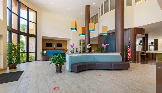 King Room Near Regal Kendall Village MIA