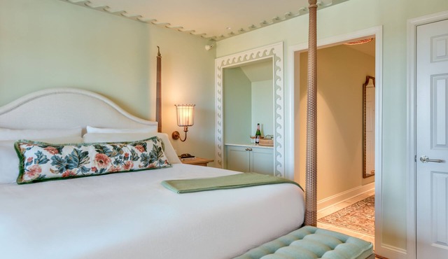 King Room | Private Beach + Award-Winning Spa