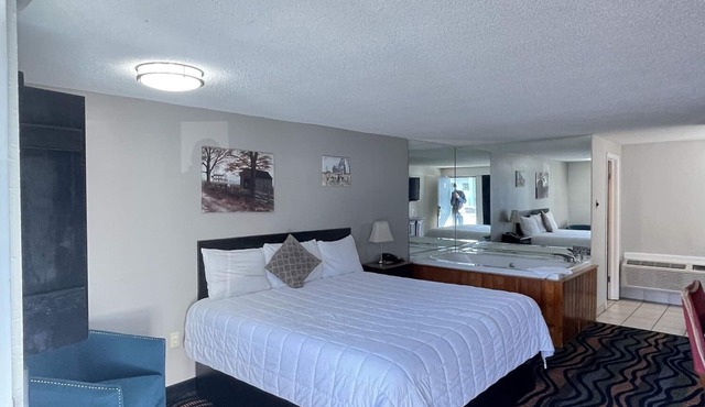 King Room with Jacuzzi