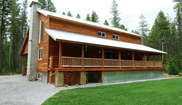 King's Cabin, just 2 miles from the Park entrance in West Glacier!