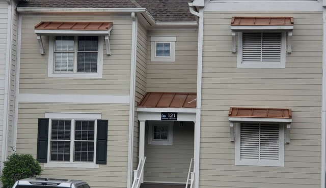 King's Creek Townhome 1: Sleeps 6. Welcoming, spacious, perfect location!