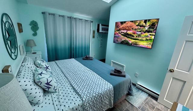 King Size Bed Tennis Courts view condo at Nautical Mile Resort