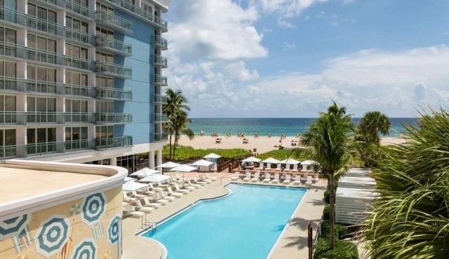 King Size Bed w/On-site Pool | Intracostal Views