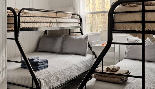 King Size Beds, Bunk Beds, Access to Pool, Lake, & Tennis