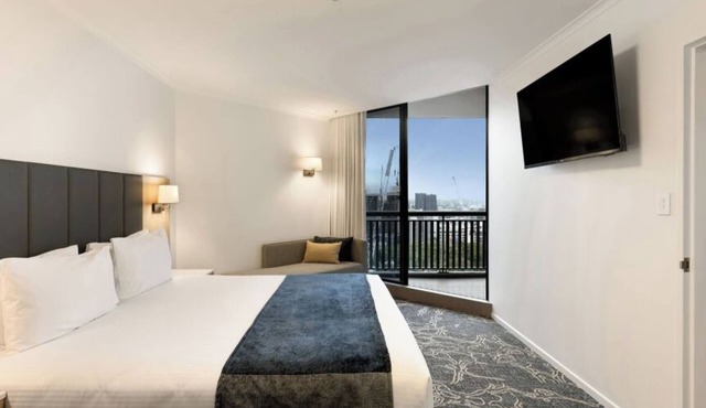 King Sized Suite @ Higher Floors Beautiful View CBD Brisbane
