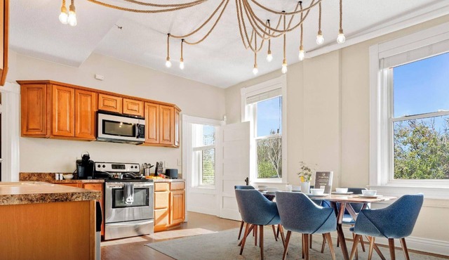 KING Sleep8 4Bed 2BR 2 BA Swepson Hideaway 202