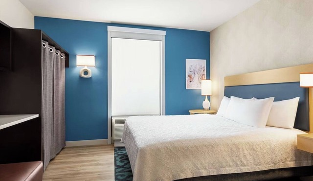 King Studio Suite w/a Bright Layout, Relaxing Ambience, & Comfortable Feel