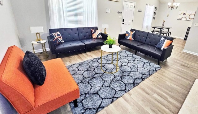 King Suite |BBQ Grill |Near RAFB |4 TVS| Workspace