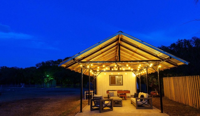 King Suite, Family Friendly & Outdoor Pool Table