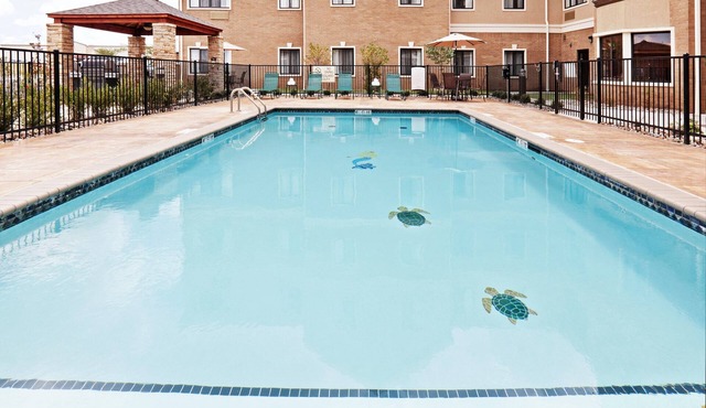 King Suite. Free Breakfast Buffet Daily. Outdoor Pool.