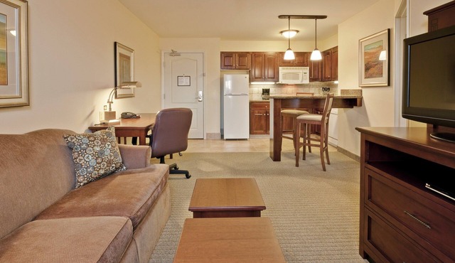 King Suite | Pool Access + Business Center