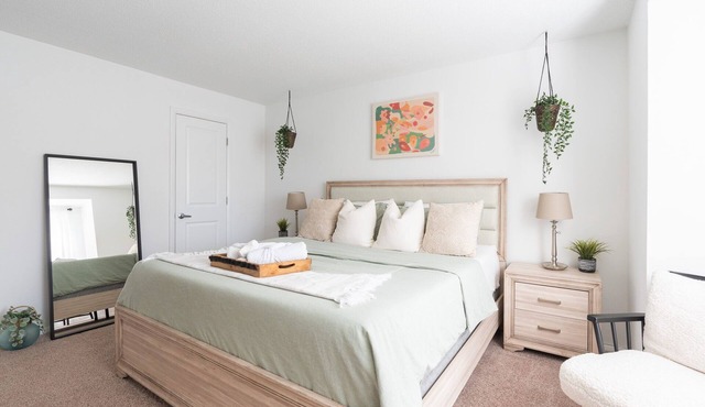 King Suite ♛ South Charlotte | Free Parking & Pool