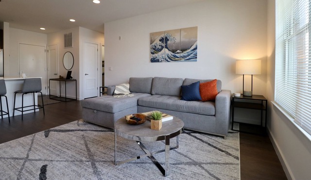 King Suite Top Floor Minutes to New York City