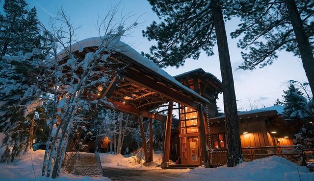 King + Twin Sleeper + Full, Gravity Haus, Sauna, Outdoor Hot Tub - 2 Units