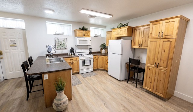 🤩king w/kitchen+washer/dryer+queen sleeper 🥾(15 mi.) maple canyon250mbps wi-fi