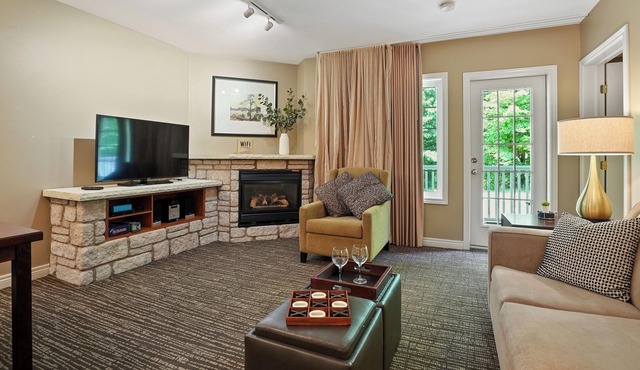 KingBed+Kitchen+JacuzziTub+Pool+HotTub+Sauna