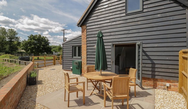 Kingfisher, 2 The Old Stables