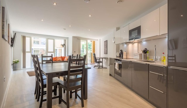 Kingfisher Cambridge City Apartment