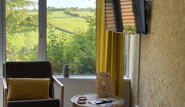 Kingfisher Cottage, beautiful getaway with stunning views