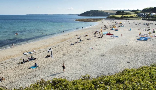 Kingfisher Cottage Pendra Loweth Falmouth 2 min drive to beach, enclosed garden.