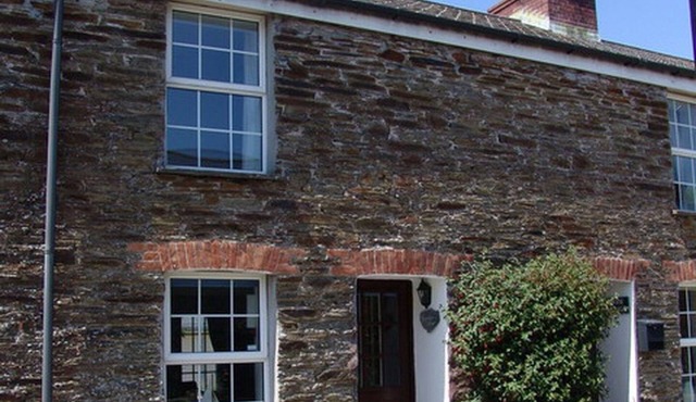 KINGFISHER COTTAGE, pet friendly, with open fire in Edmonton