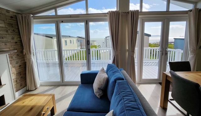 Kingfisher - Creek Caravan Park Ringstead