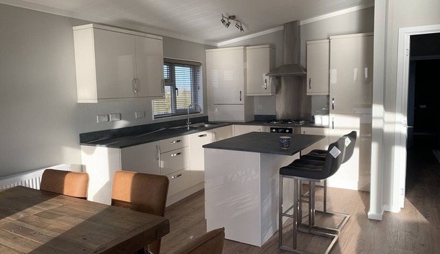 Kingfisher Lodge - Lake VIew